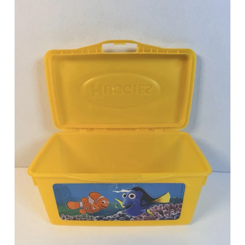 VTG Huggies Finding Nemo Reusable Wipes Container Empty Yellow RARE HTF